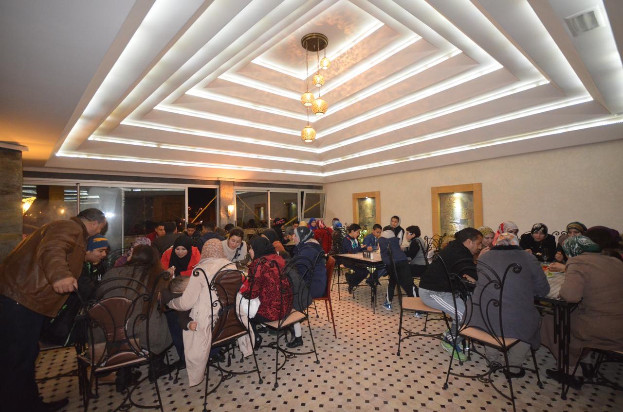 Hotel-Cafe-Restaurant Pyramides, Taza Kültér fotó